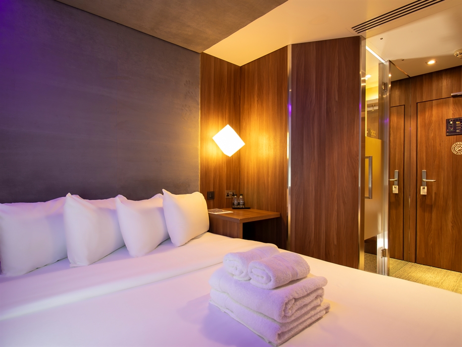 Bloc Hotel Birmingham: a fitted cabin in the Jewellery Quarter.